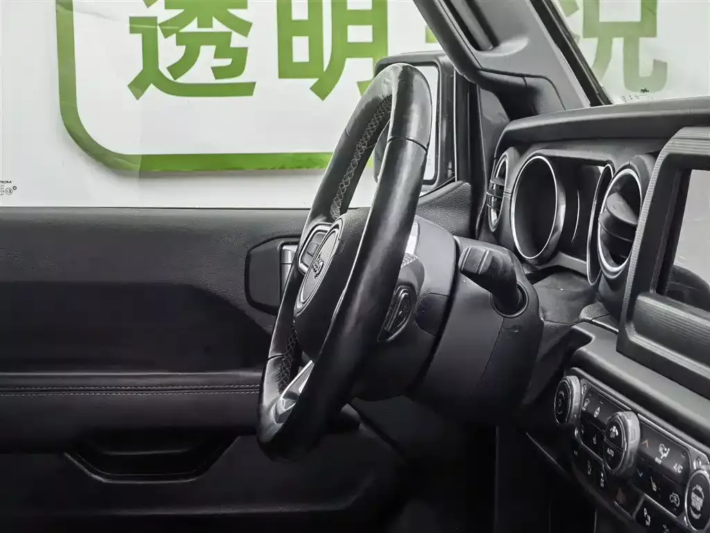 Jeep Wrangler 2019 2.0T Sahara 4-Door China VI фото 22