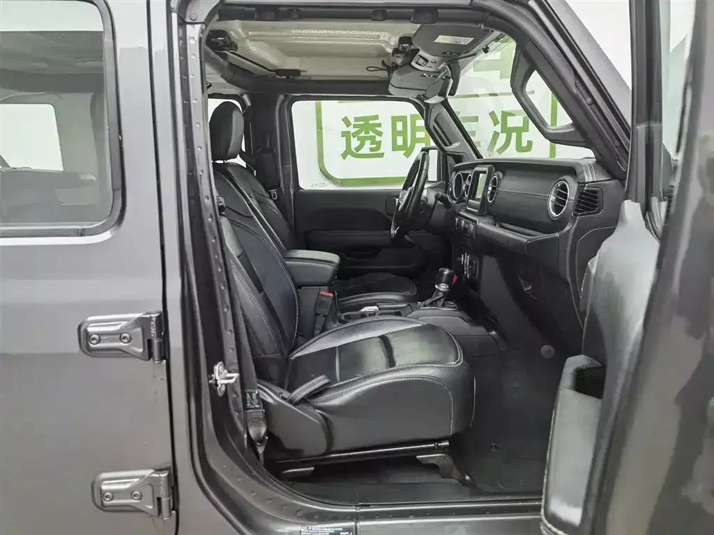 Jeep Wrangler 2019 2.0T Sahara 4-Door China VI фото 23
