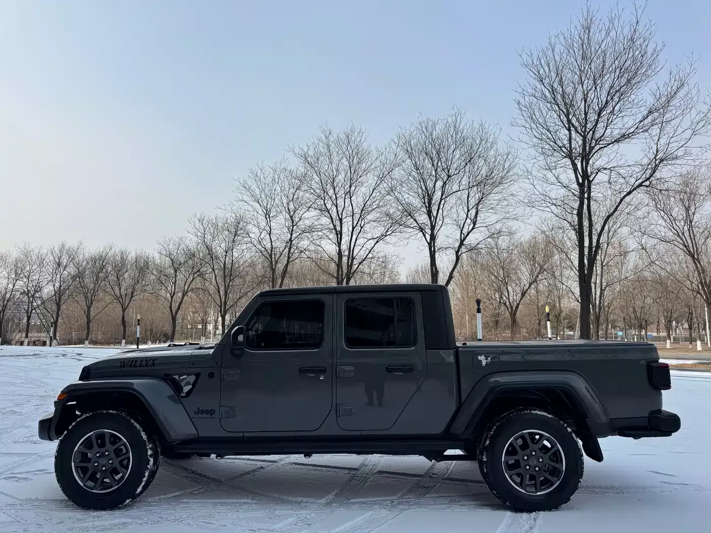 Jeep Gladiator 2022 3.6L Pioneer Edition фото 7