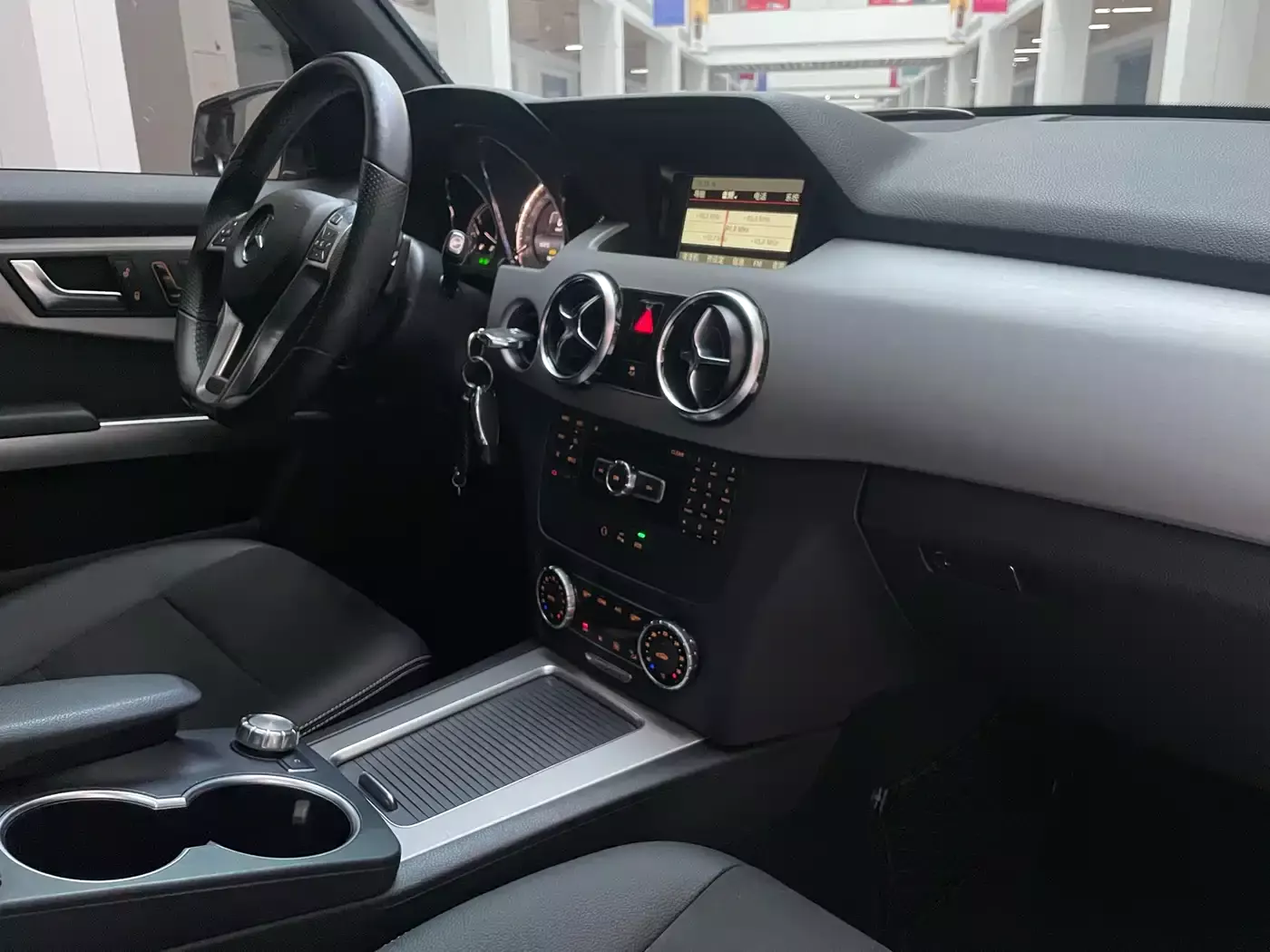 Mercedes-Benz GLK-Class 2015 GLK 260 4MATIC Dynamic Ultimate Edition фото 9