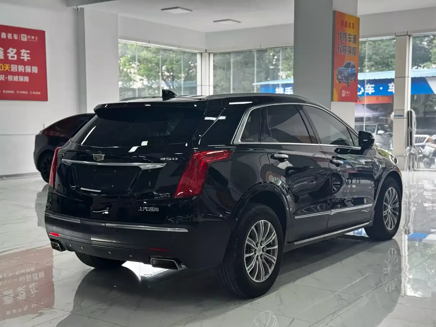 Cadillac XT5 2016 25T Luxury Model фото 4