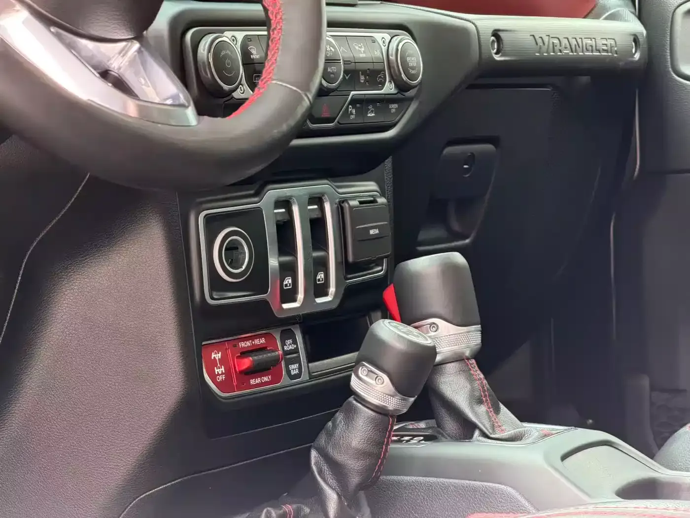 Jeep Wrangler 2021 2.0T Rubicon Two-Door фото 12