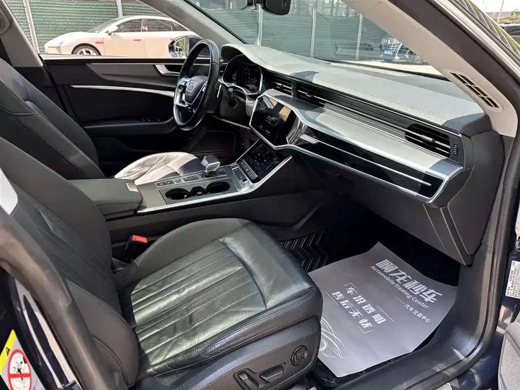 Audi A7 2021 40 TFSI Luxury фото 12