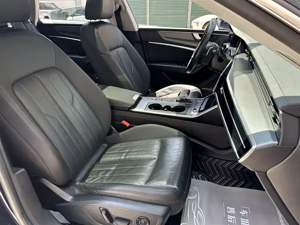 Audi A7 2021 40 TFSI Luxury фото 13