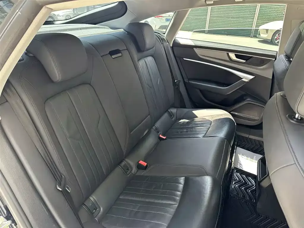 Audi A7 2021 40 TFSI Luxury фото 14
