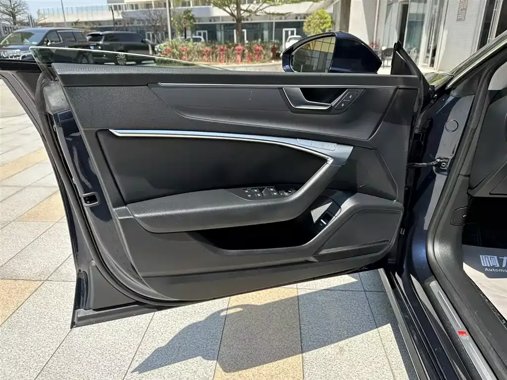 Audi A7 2021 40 TFSI Luxury фото 23