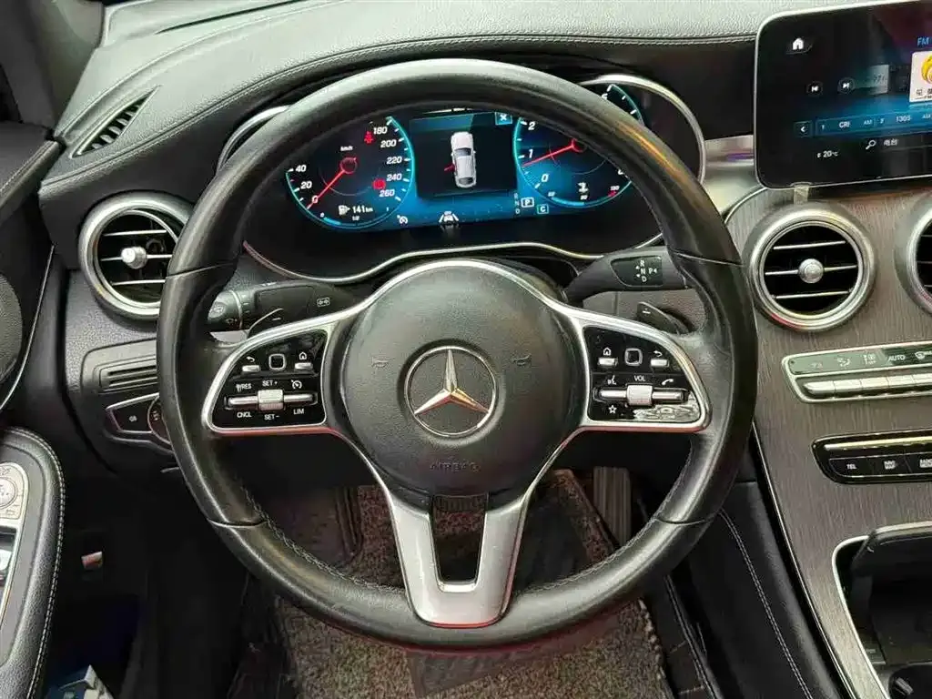 Mercedes-Benz GLC Coupe 2020 GLC 300 4MATIC Coupe SUV фото 6