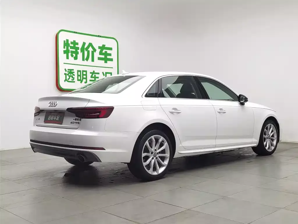 Audi A4L 2018 30th Anniversary 40 TFSI Fashion фото 2