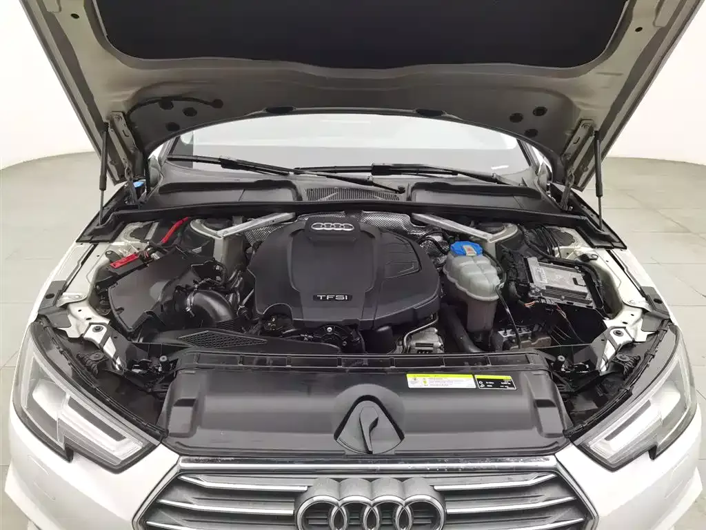Audi A4L 2018 30th Anniversary 40 TFSI Fashion фото 6