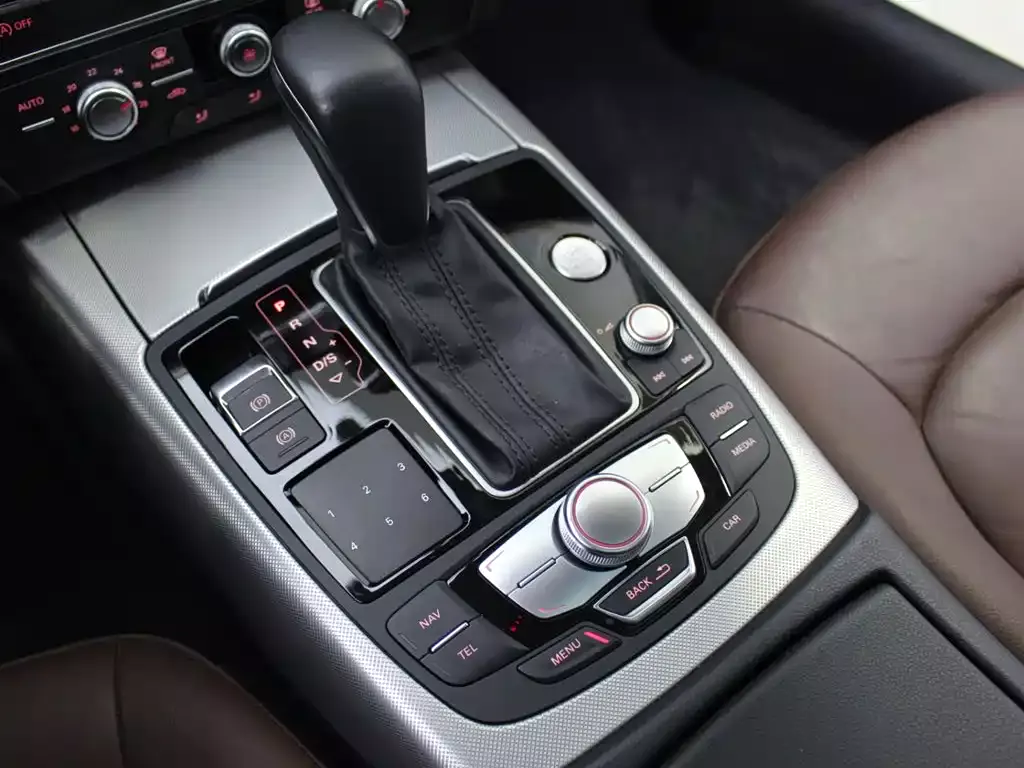 Audi A6L 2018 Model 35 TFSI Collector's Edition фото 11