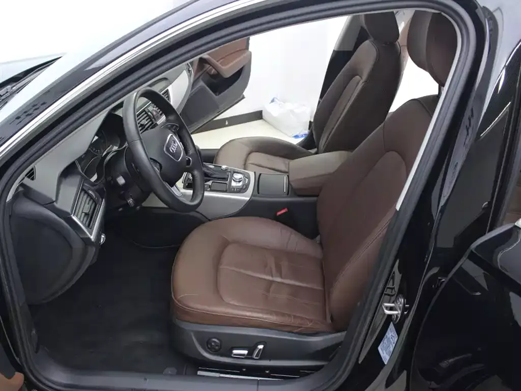 Audi A6L 2018 Model 35 TFSI Collector's Edition фото 13