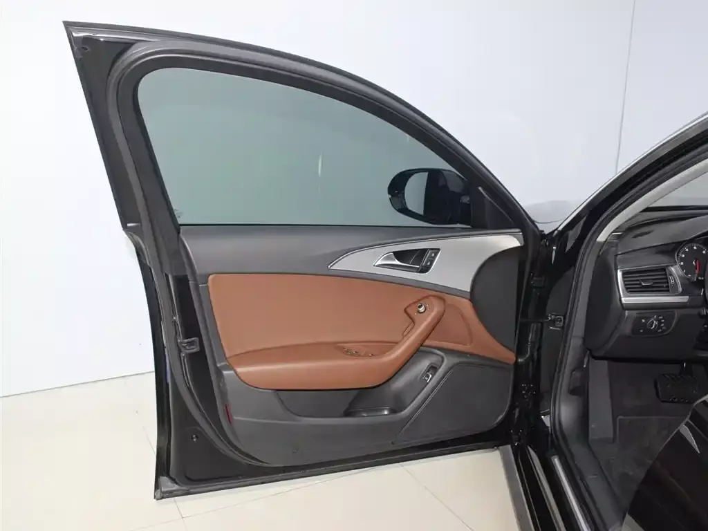 Audi A6L 2018 Model 35 TFSI Collector's Edition фото 14