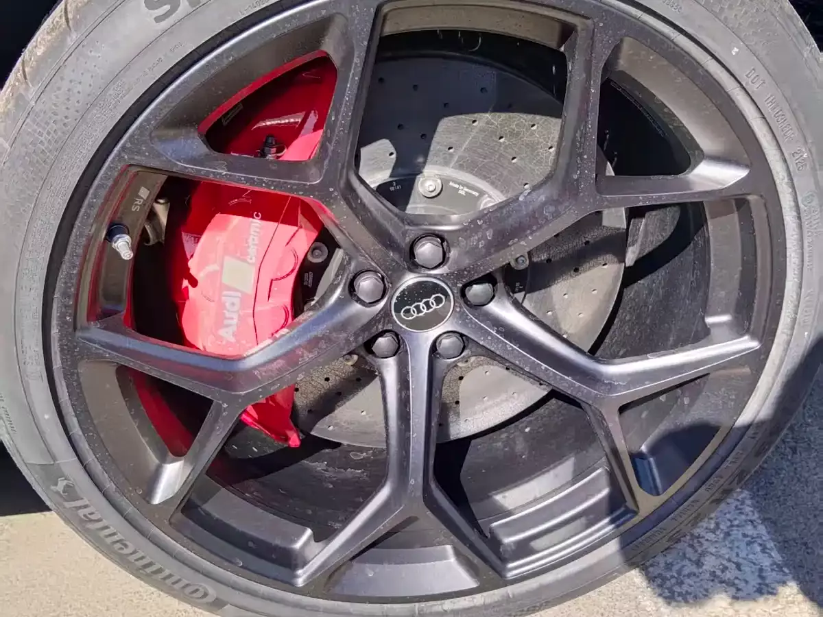 Audi RS Q8 2026 model RS Q8 4.0T performance фото 5
