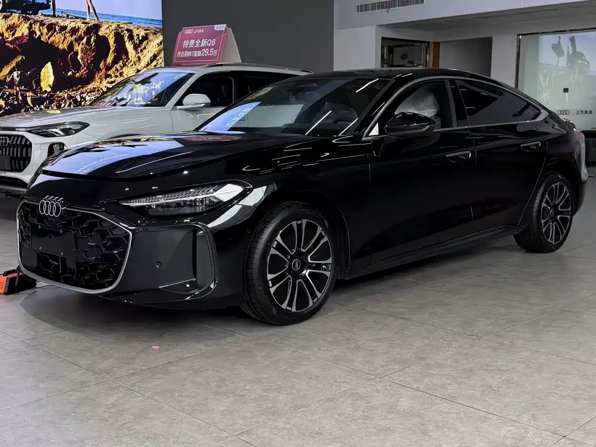 Audi A5L Sportback 2025 Model 2.0T Luxury фото 2