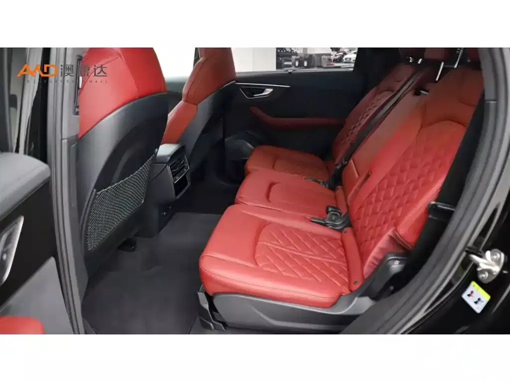 Audi SQ7 2024 4.0 TFSI Dark Knight Edition фото 7