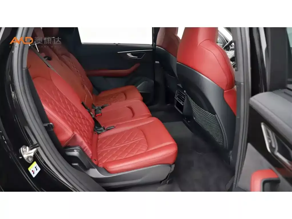 Audi SQ7 2024 4.0 TFSI Dark Knight Edition фото 8