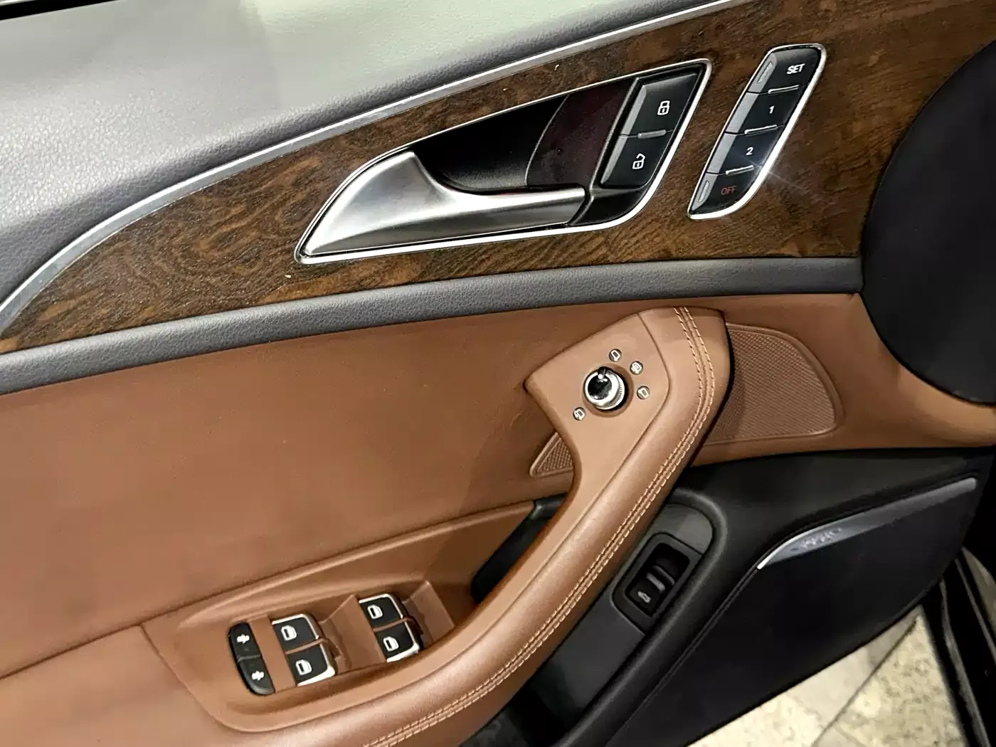 Audi A6L 2014 50 TFSI quattro Luxury фото 18