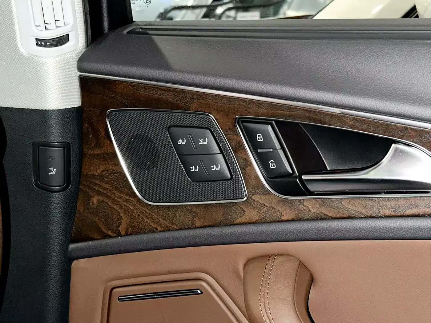 Audi A6L 2014 50 TFSI quattro Luxury фото 24