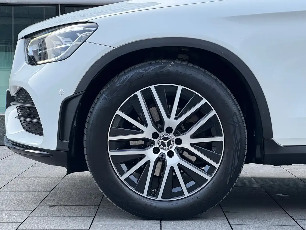 Mercedes-Benz GLC Coupe 2023 Model GLC 260 4MATIC Coupe SUV фото 5