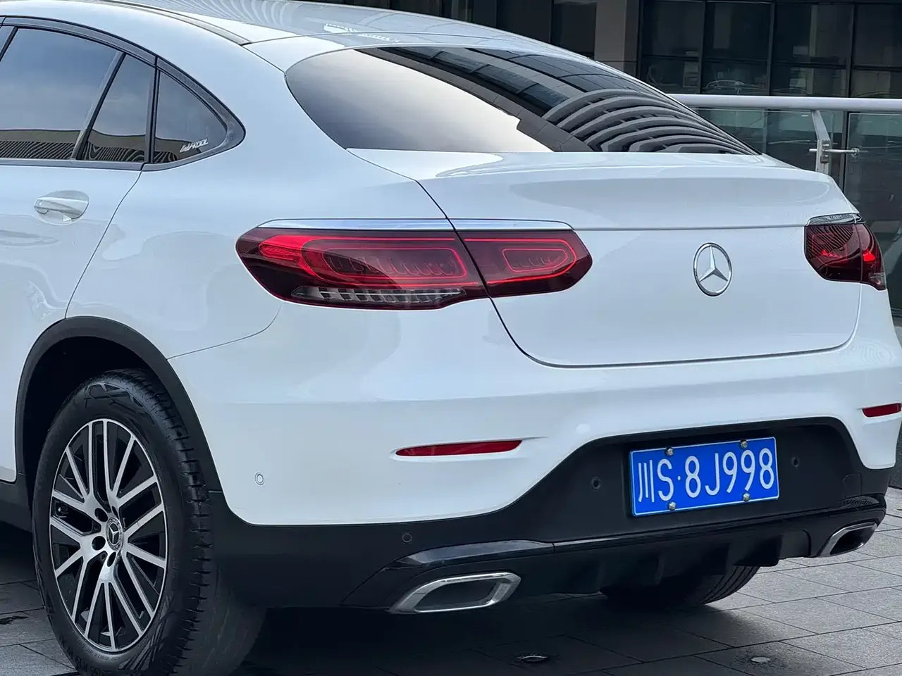 Mercedes-Benz GLC Coupe 2023 Model GLC 260 4MATIC Coupe SUV фото 7