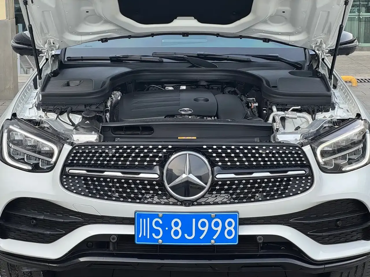 Mercedes-Benz GLC Coupe 2023 Model GLC 260 4MATIC Coupe SUV фото 9