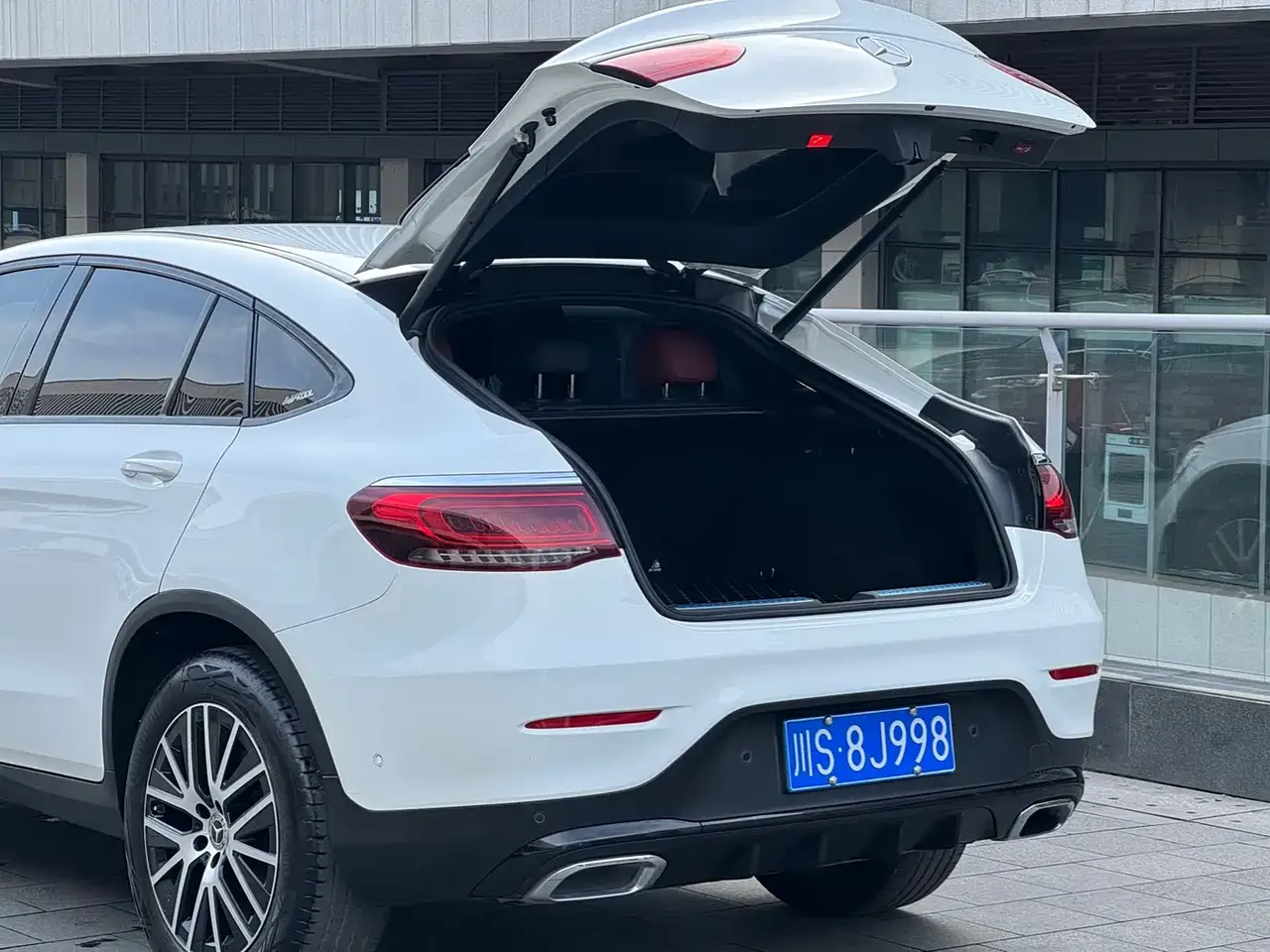 Mercedes-Benz GLC Coupe 2023 Model GLC 260 4MATIC Coupe SUV фото 10