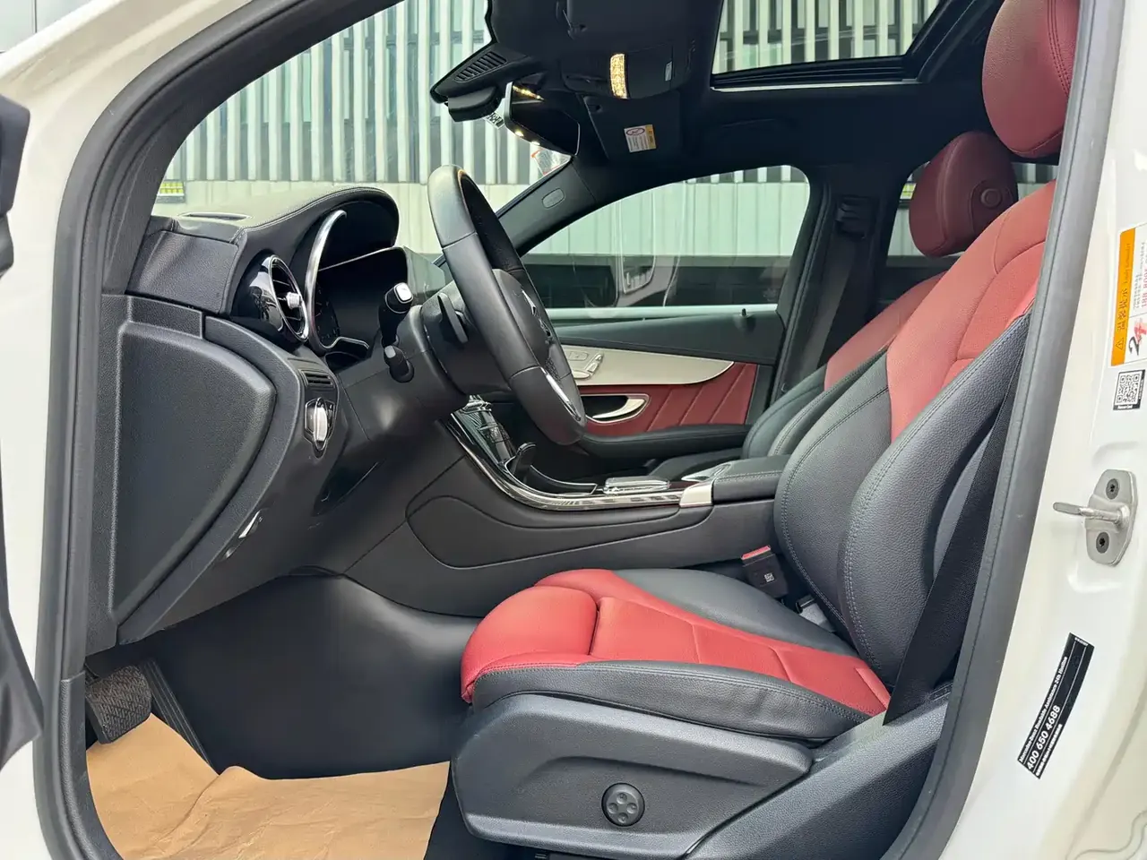 Mercedes-Benz GLC Coupe 2023 Model GLC 260 4MATIC Coupe SUV фото 13
