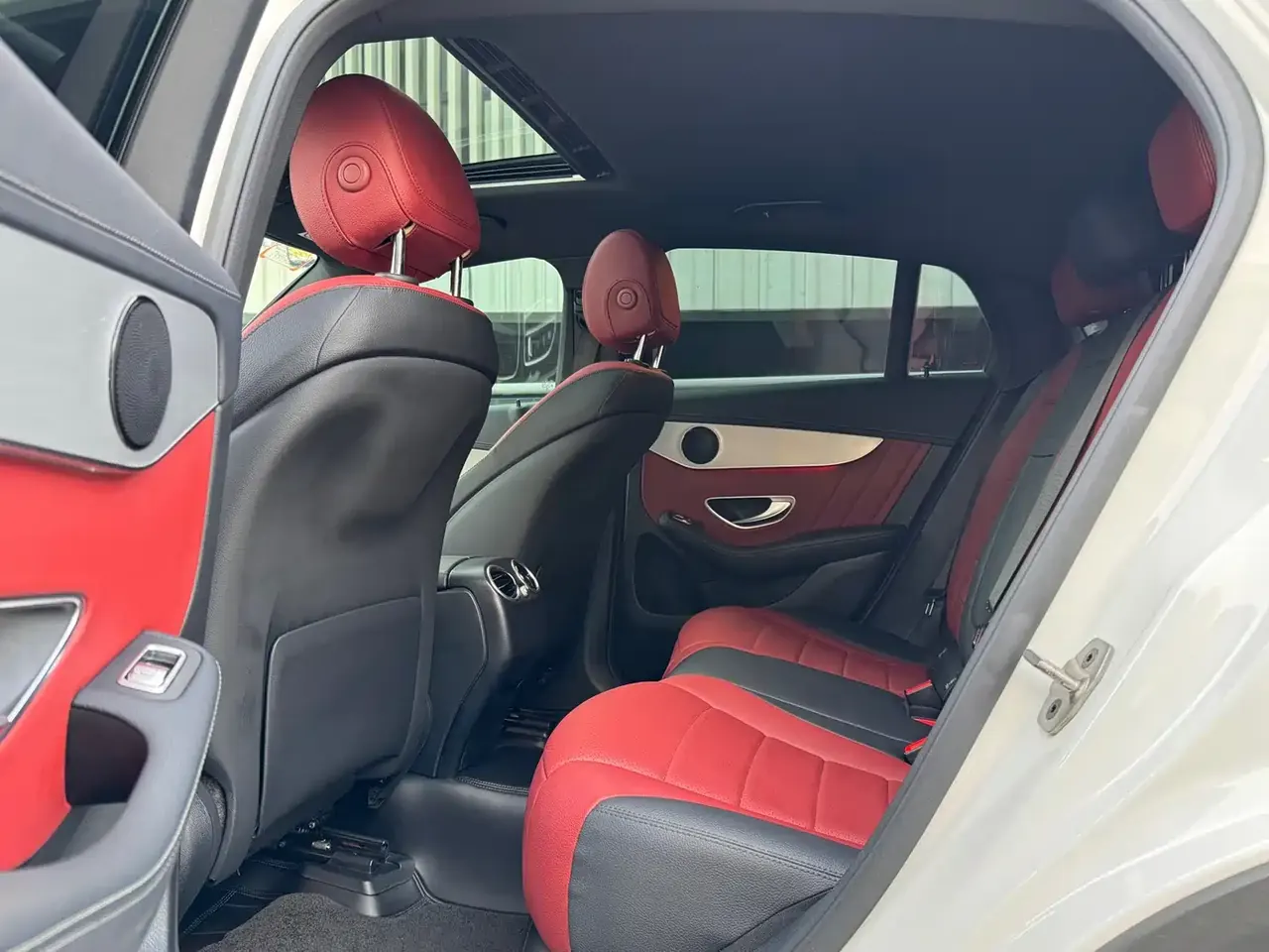 Mercedes-Benz GLC Coupe 2023 Model GLC 260 4MATIC Coupe SUV фото 16