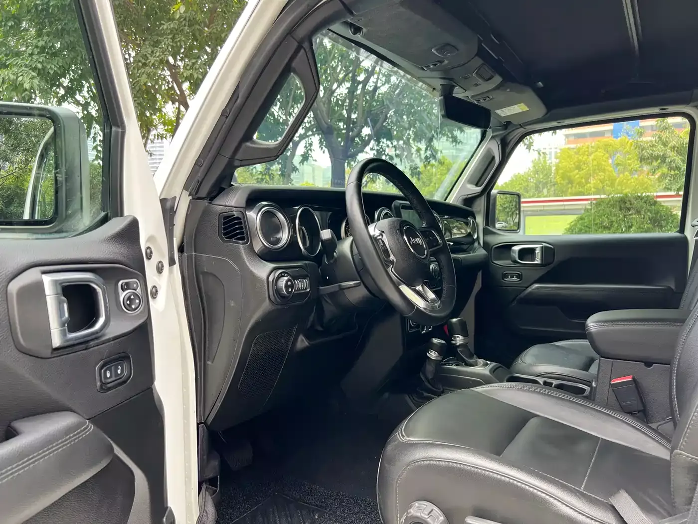 Jeep Wrangler 2022 2.0T Highland 4-Door фото 12