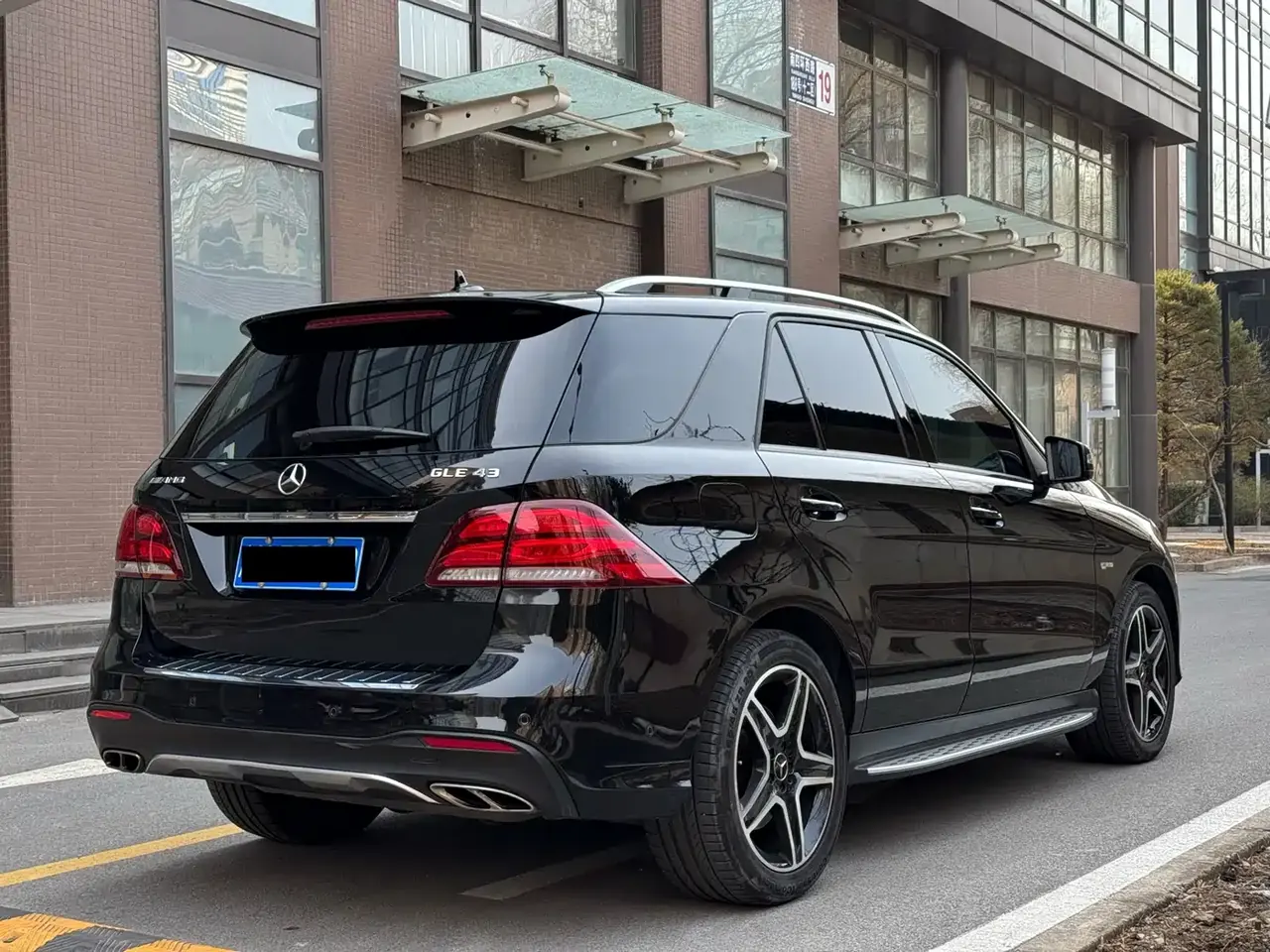 Mercedes-Benz GLE AMG 2017 AMG GLE 43 4MATIC фото 7