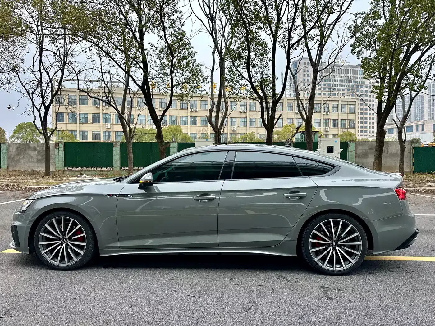 Audi A5 (Import) 2021 Sportback 40 TFSI quattro Luxury Elegance фото 4
