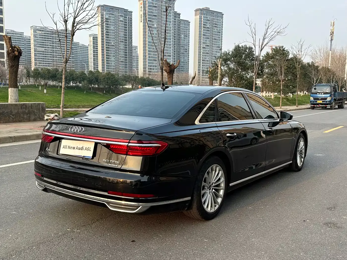 Audi A8 2021 A8L 50 TFSI quattro Comfort фото 9