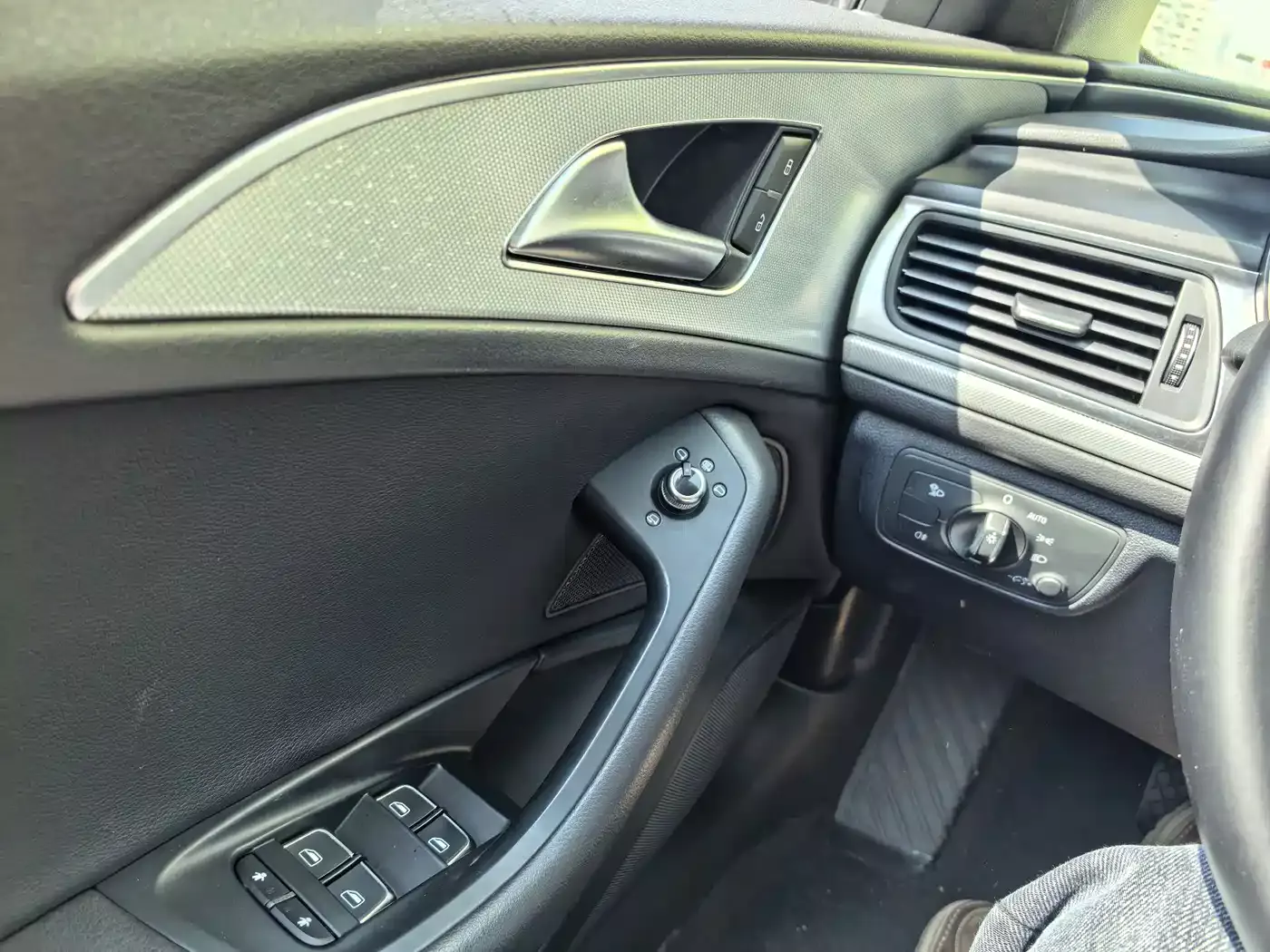 Audi A6L 2016 30 FSI Technology фото 11