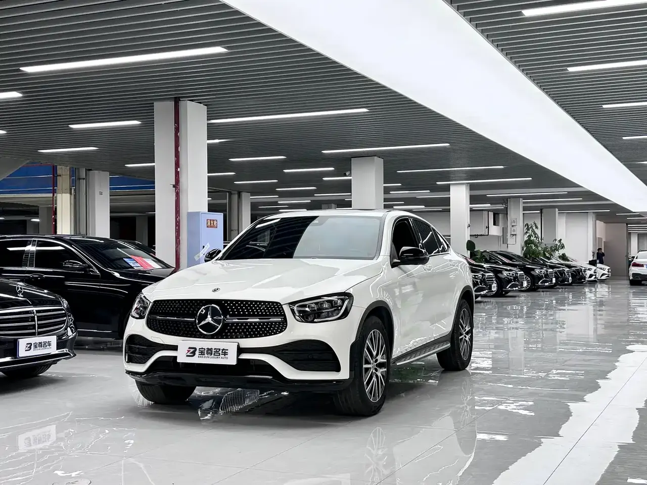 Mercedes-Benz GLC Coupe 2023 Model GLC 300 4MATIC Coupe SUV