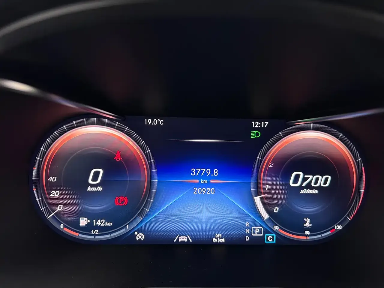 Mercedes-Benz GLC Coupe 2023 Model GLC 300 4MATIC Coupe SUV фото 5