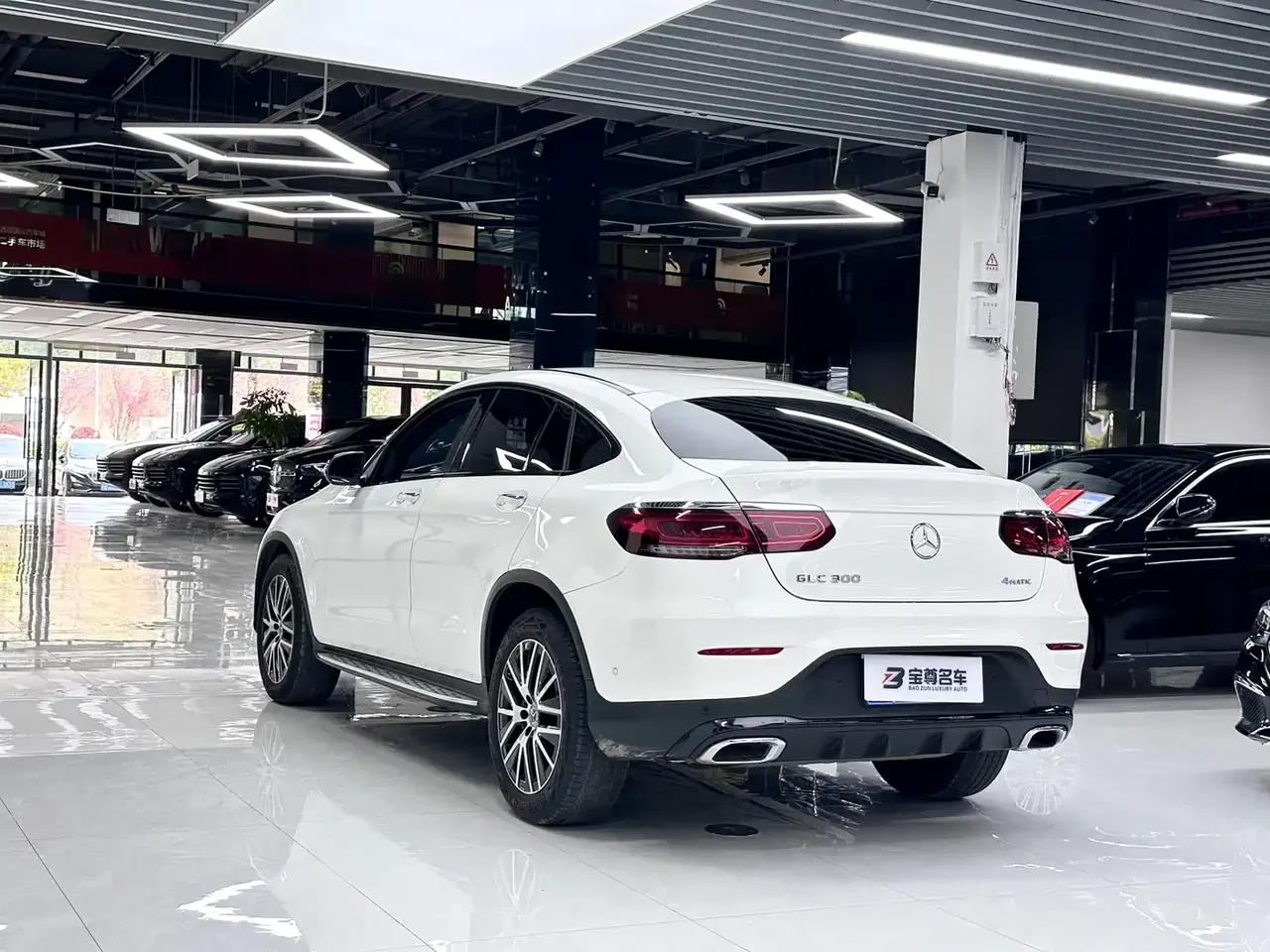 Mercedes-Benz GLC Coupe 2023 Model GLC 300 4MATIC Coupe SUV фото 17