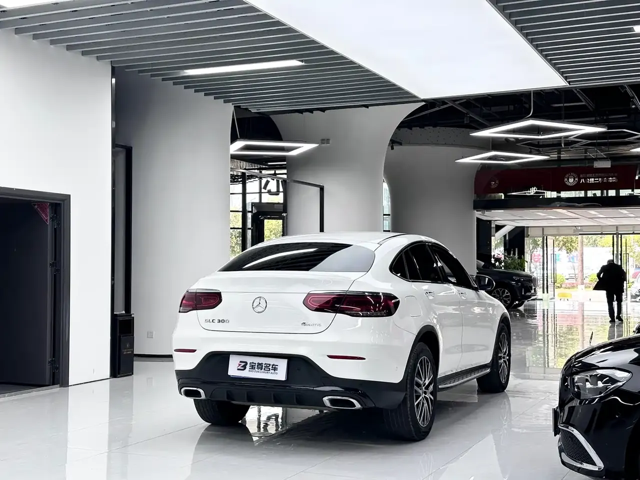Mercedes-Benz GLC Coupe 2023 Model GLC 300 4MATIC Coupe SUV фото 19