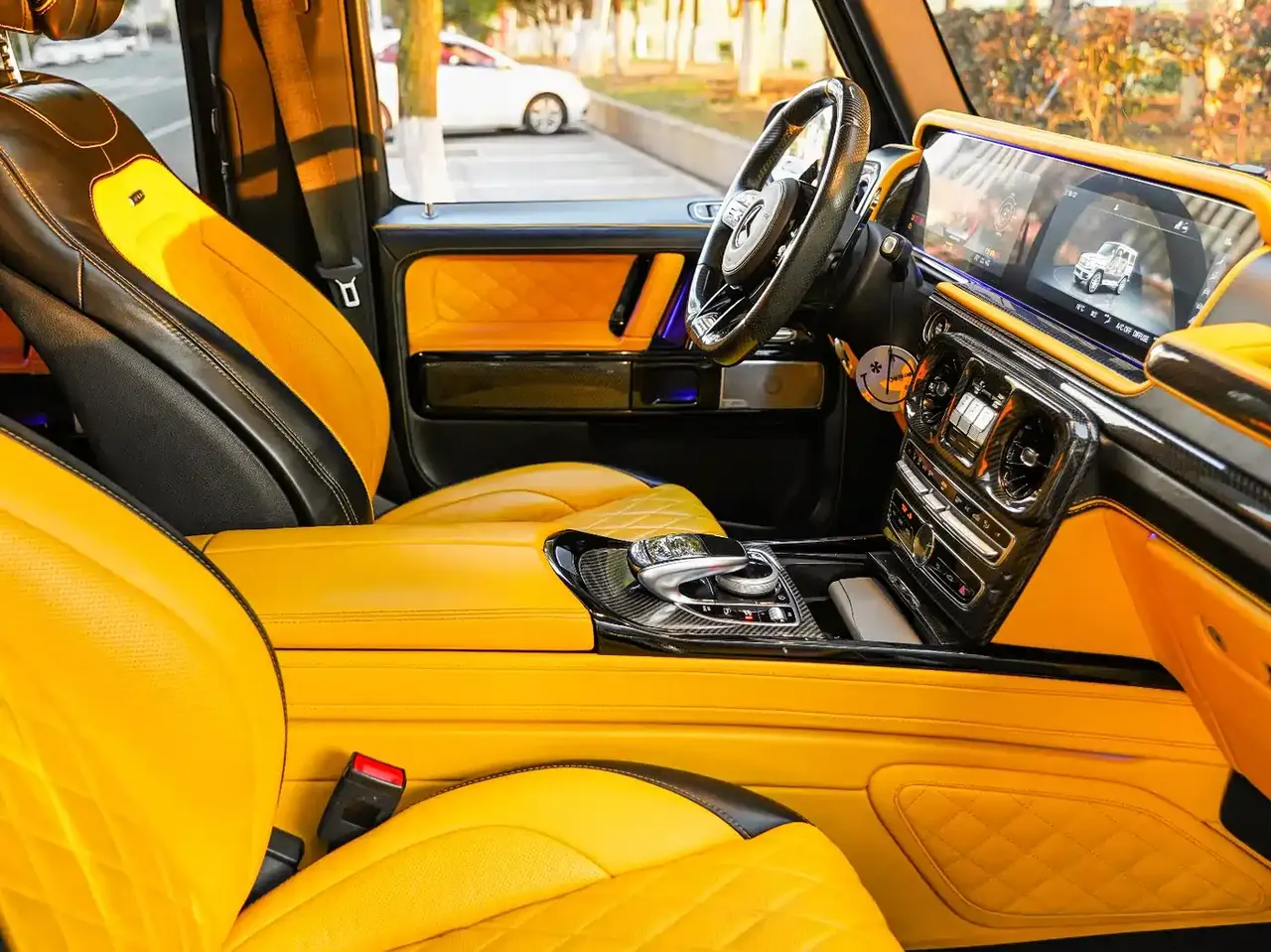 Mercedes-Benz G-Class 2018 G 500 designo Masterpiece Collector's Edition фото 9