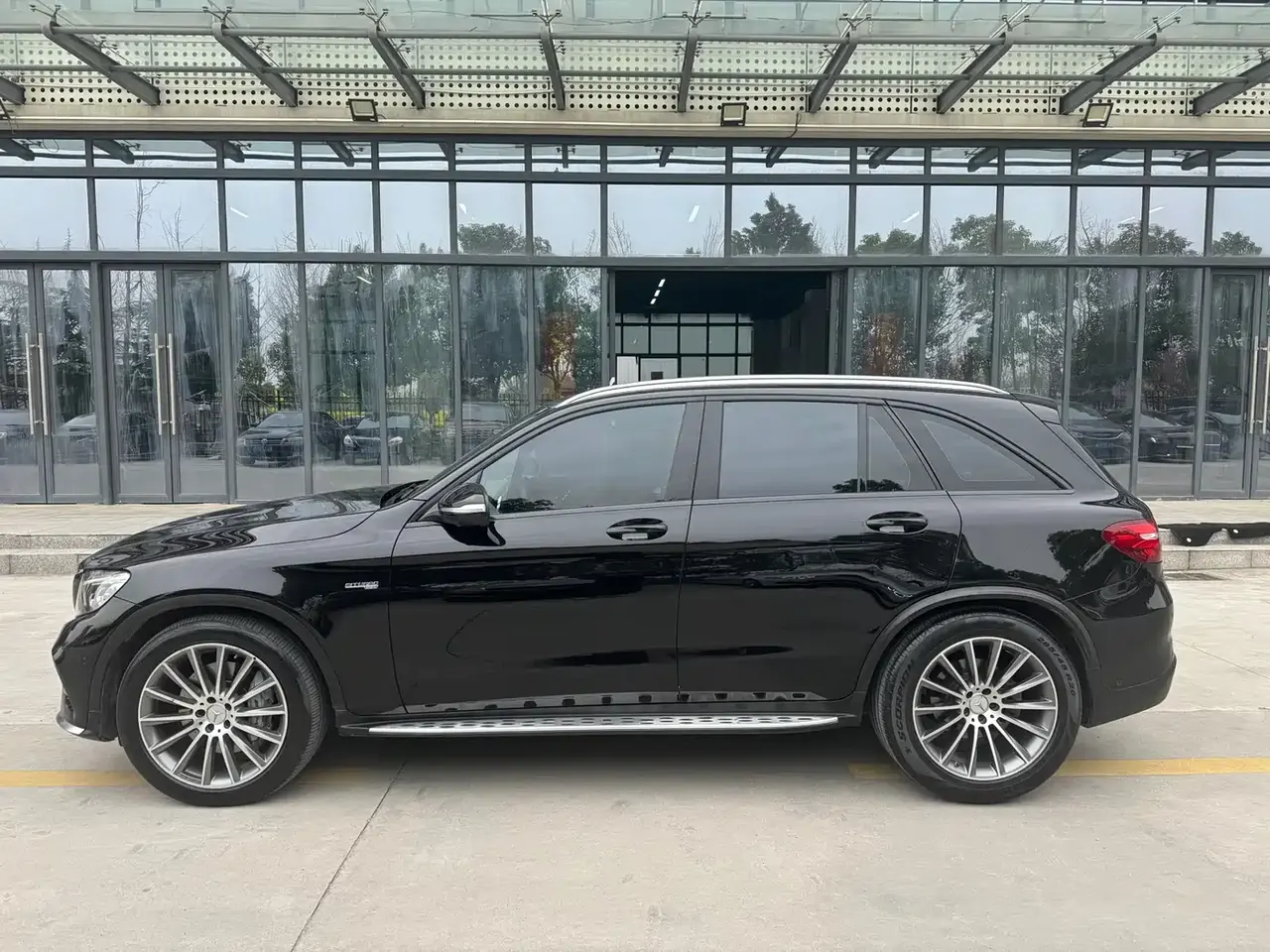 Mercedes-Benz GLC AMG 2017 AMG GLC 43 4MATIC фото 4