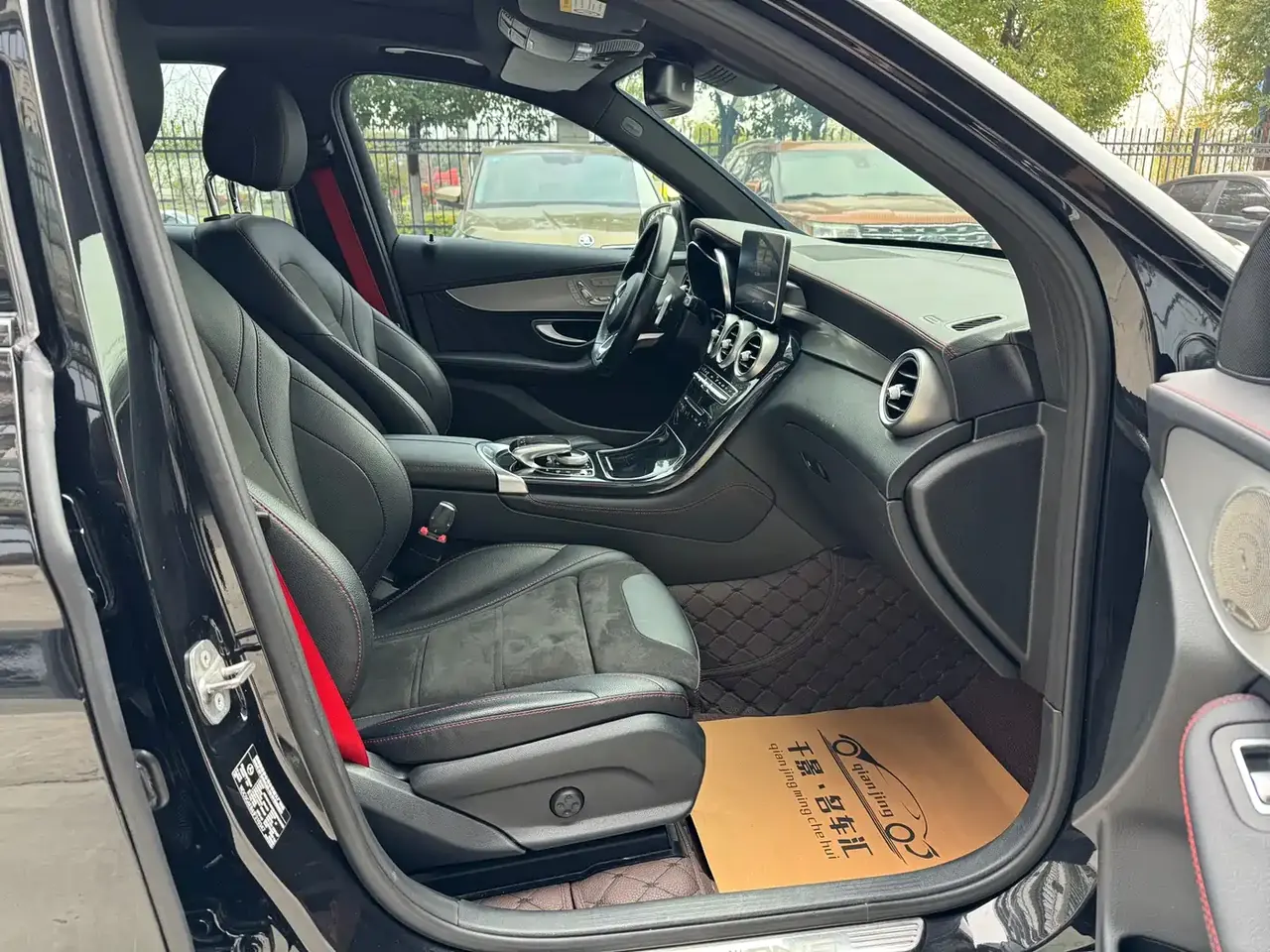 Mercedes-Benz GLC AMG 2017 AMG GLC 43 4MATIC фото 16