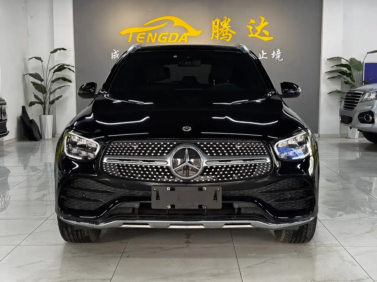 Mercedes-Benz GLC 2023 GLC 260 L 4MATIC Luxury 5-Seater фото 2