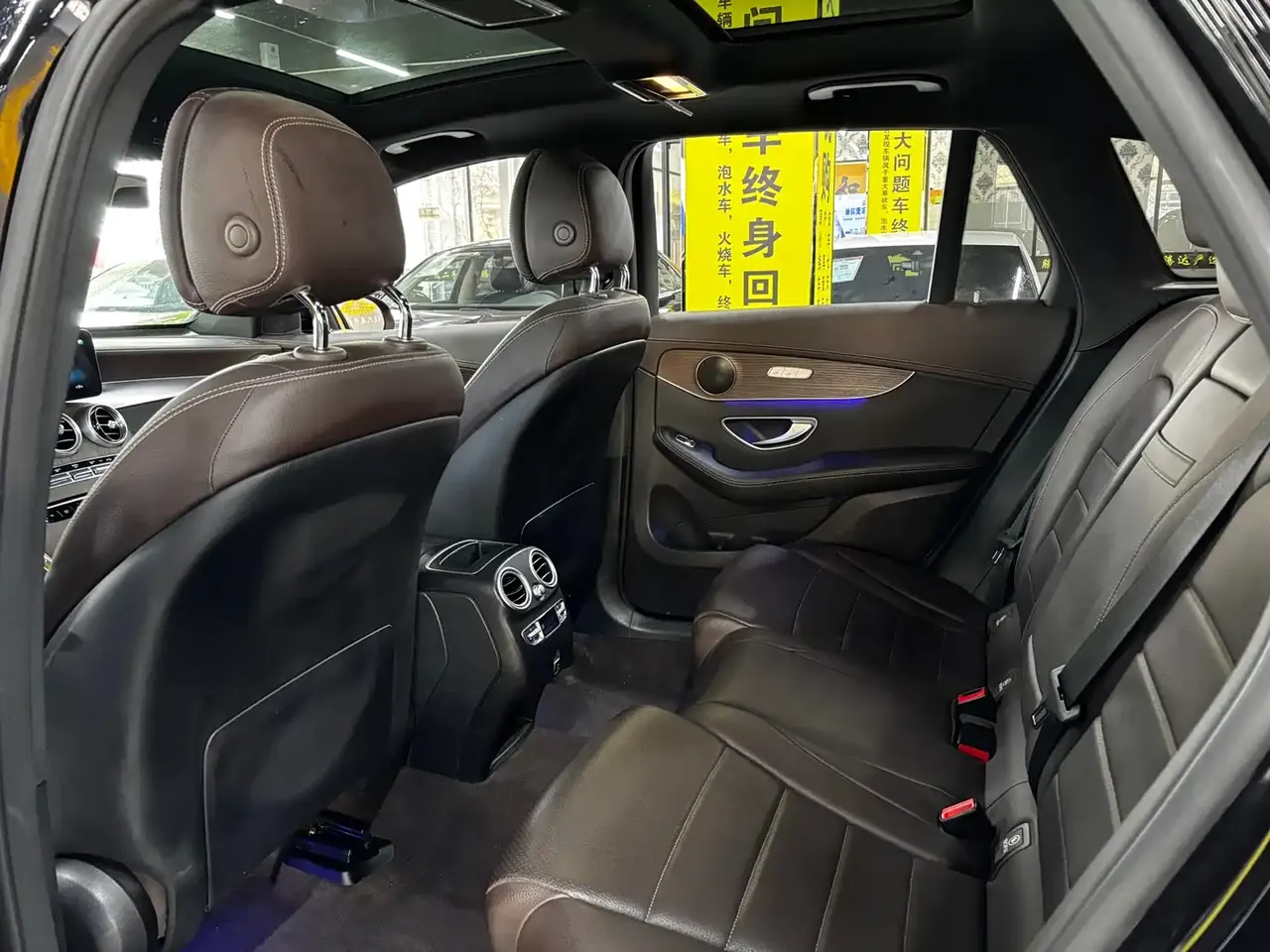 Mercedes-Benz GLC 2023 GLC 260 L 4MATIC Luxury 5-Seater фото 8