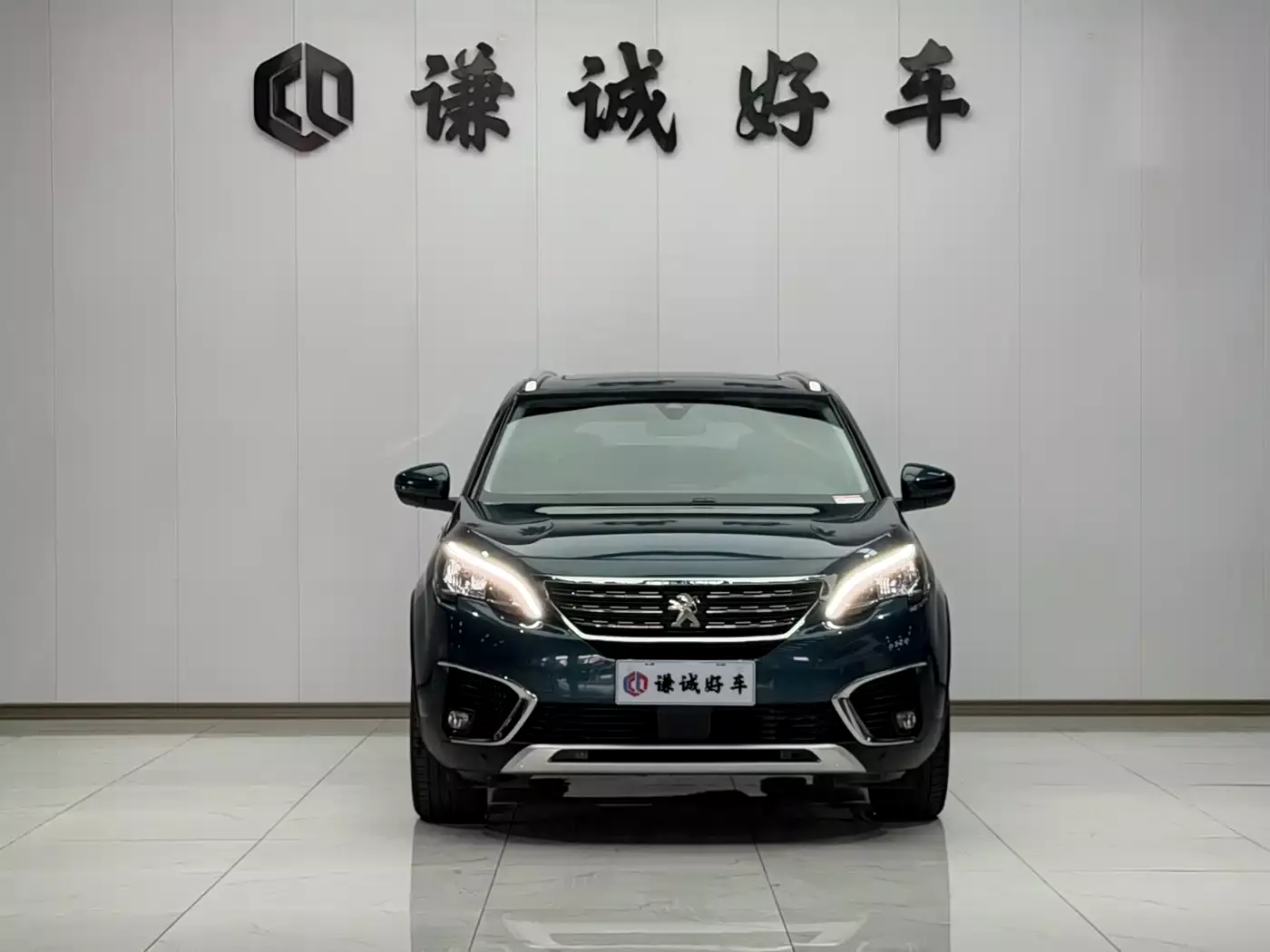 Peugeot 5008 2019 380THP 7-seat Luxury Edition фото 2