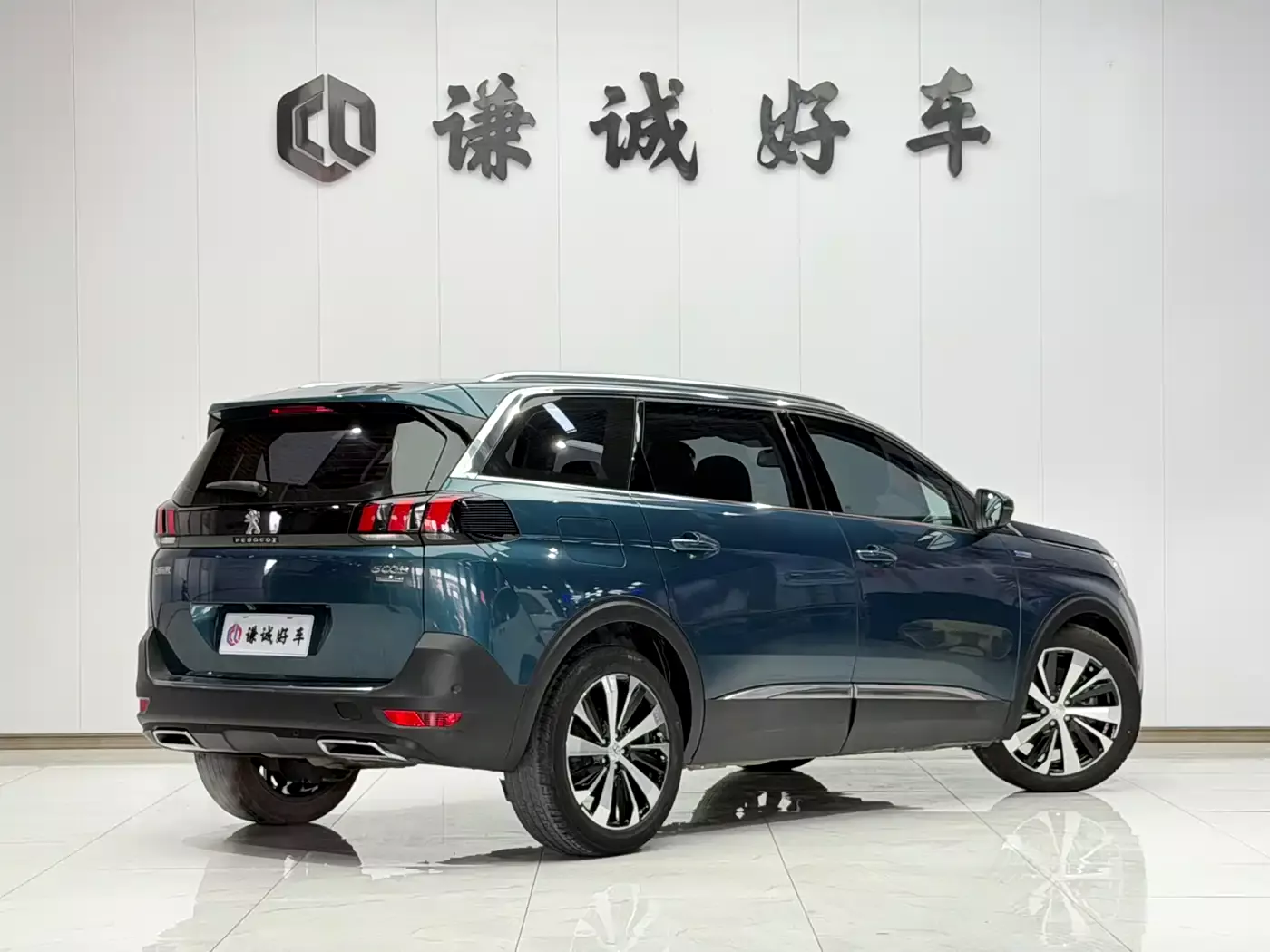Peugeot 5008 2019 380THP 7-seat Luxury Edition фото 5