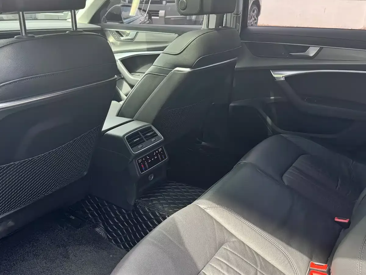 Audi A6L 2019 40 TFSI Luxury Elegance фото 8