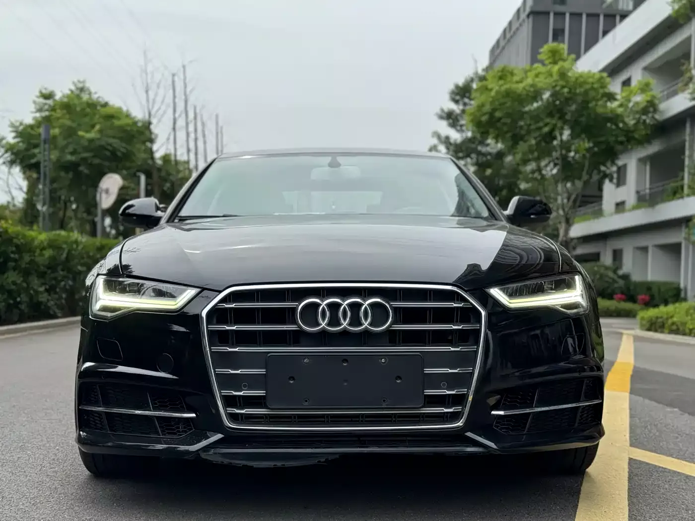 Audi A6L 2018 30th Anniversary 35 TFSI Fashion фото 2