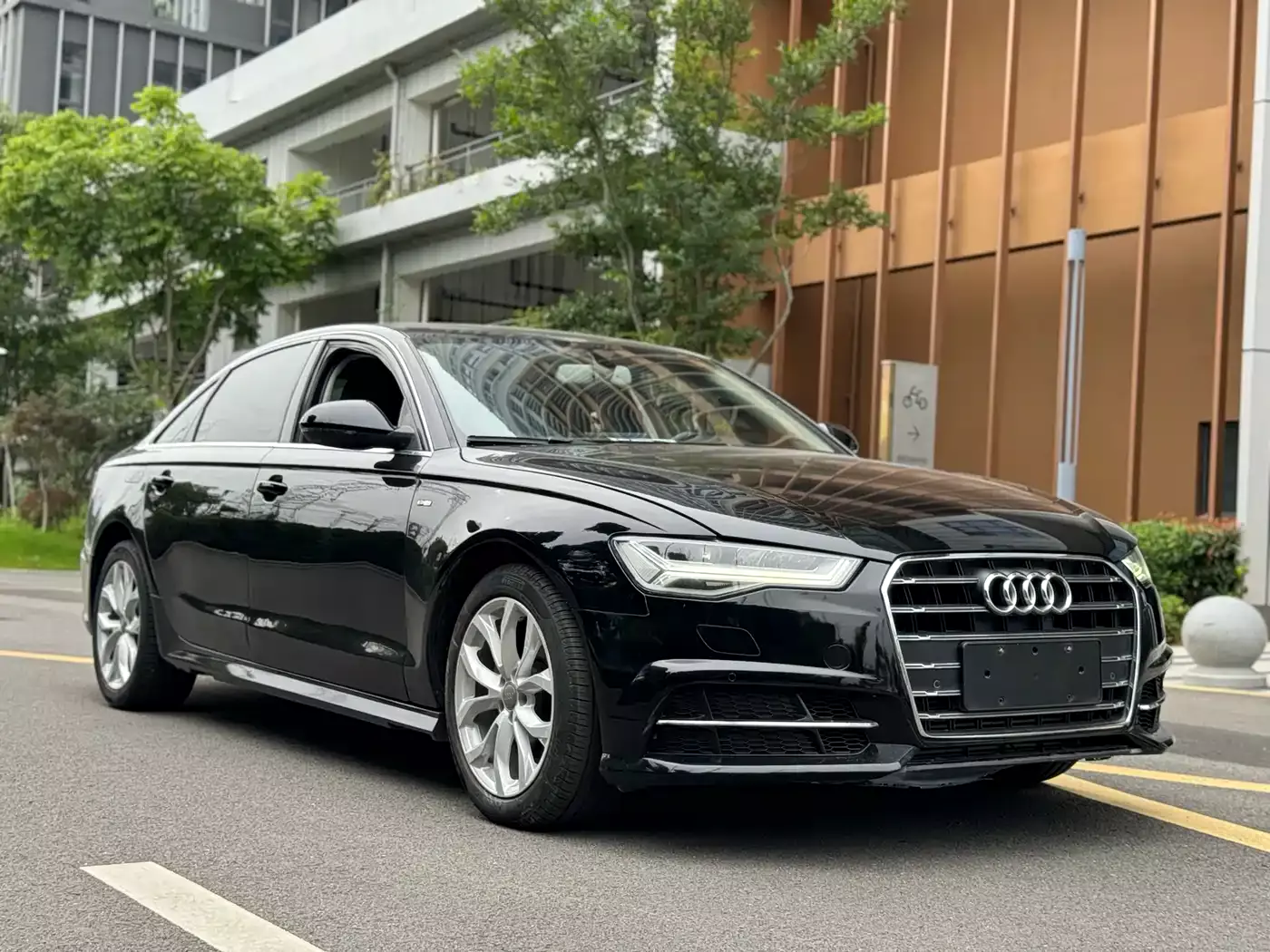 Audi A6L 2018 30th Anniversary 35 TFSI Fashion фото 3