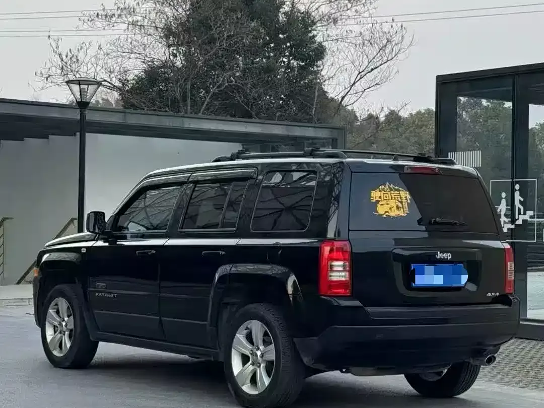 Jeep Patriot 2014 2.4L Sport фото 4