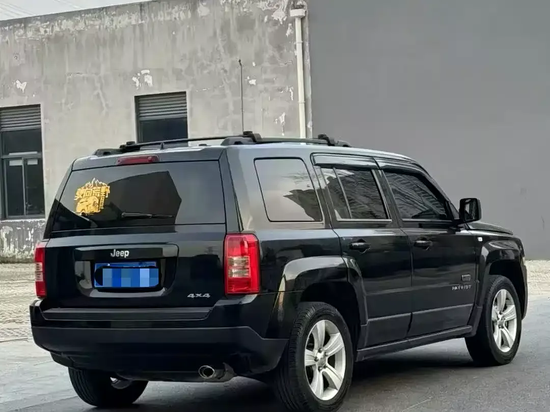 Jeep Patriot 2014 2.4L Sport фото 5