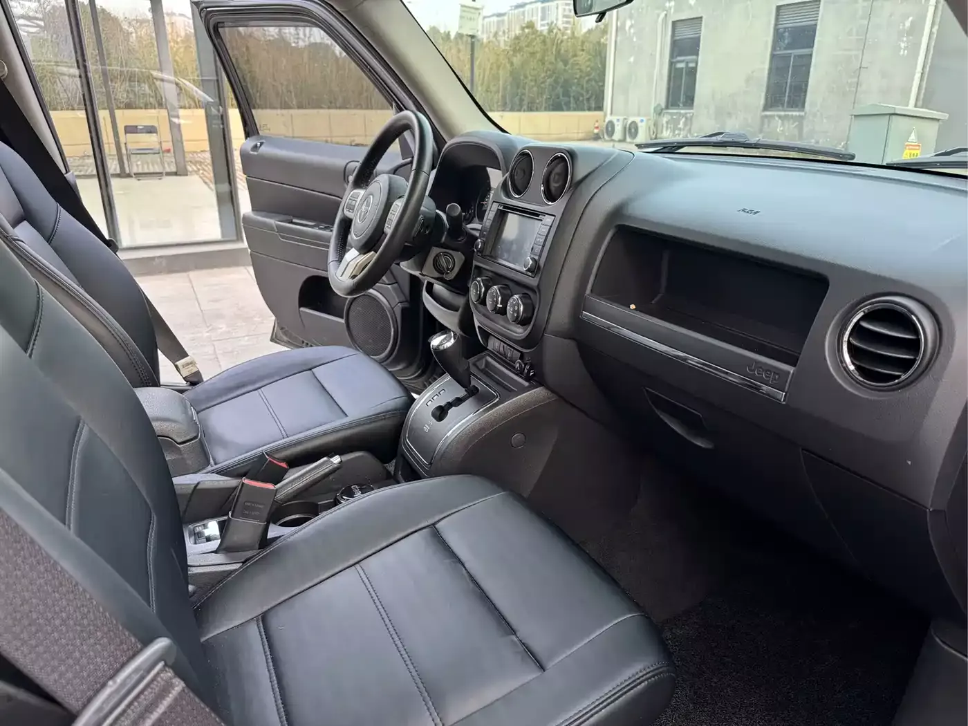 Jeep Patriot 2014 2.4L Sport фото 9